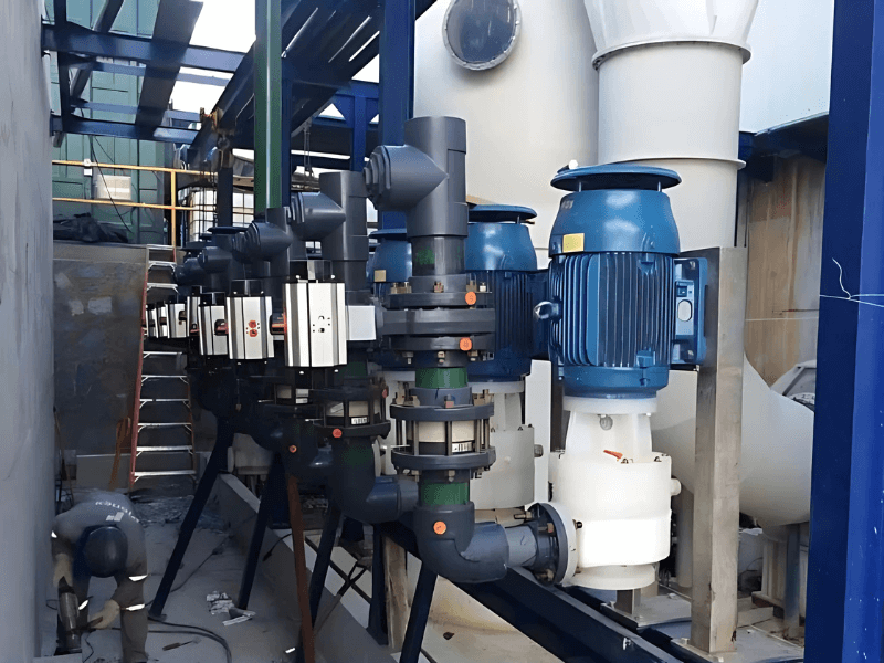 Bombas centrífugas da Bomax em uma indústria de baterias