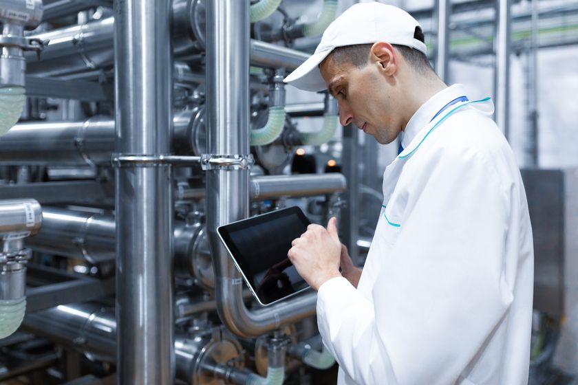 technologist-with-grey-tablet-his-hands-make-set-up-production-line-while-standing-department-dairy-factory_3_1-e609ee15 No mercado h&aacute; 40 Anos, a Bomax &eacute; refer&ecirc;ncia como empresa de bombas para ind&uacute;stria. Bomba pneum&aacute;tica, bomba dosadora, filtro prensa e muito mais.